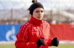 华体会网站入口-俄罗斯女足后卫接连连续断球，展现出色防守！