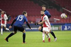 华体会官方-关于阿贾克斯惊险胜利，小组第一稳坐的信息