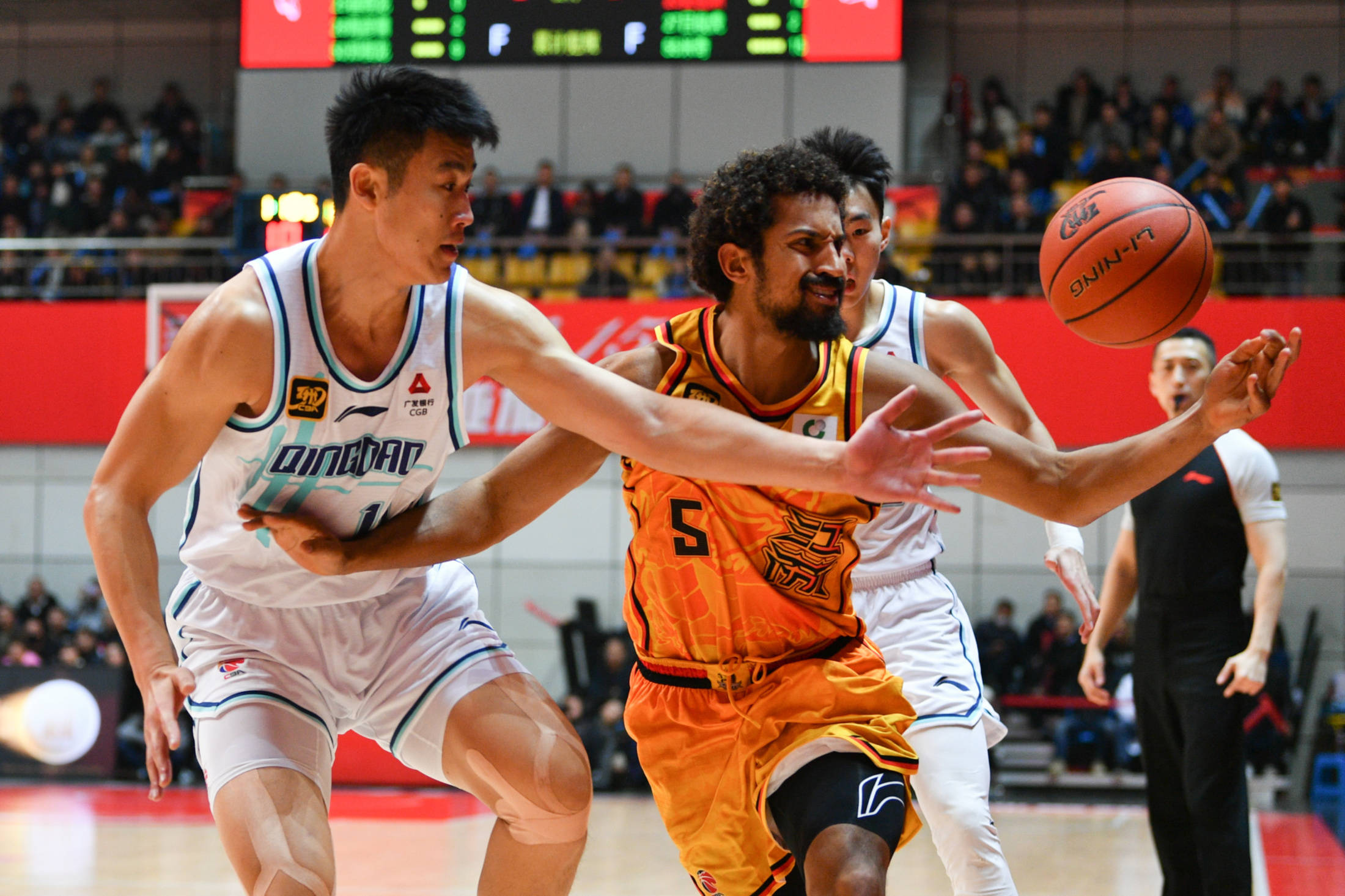 CBA将恢复升降级制度将激烈影响球队赛季表现和球员转会市场的简单介绍