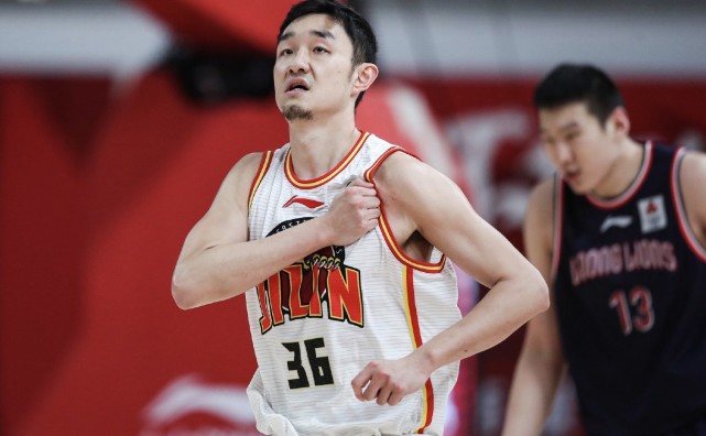 包含热那亚客场逆转，豪取关键三分的词条