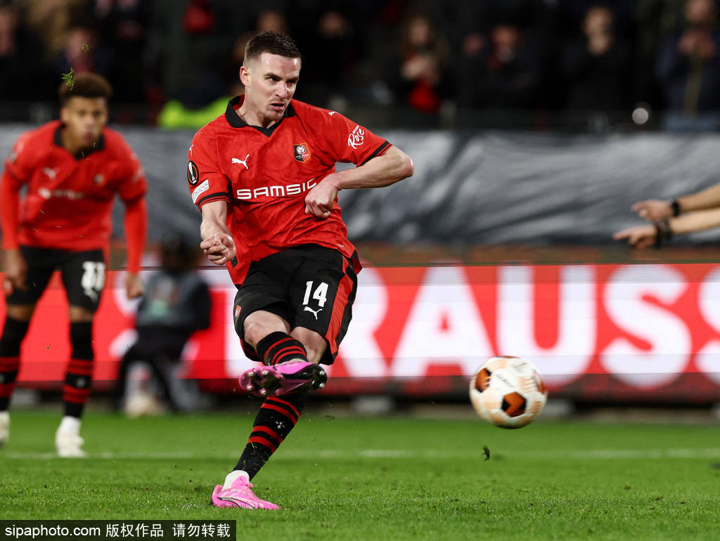 匈牙利国脚屡建奇功，晋级16强阶段的简单介绍