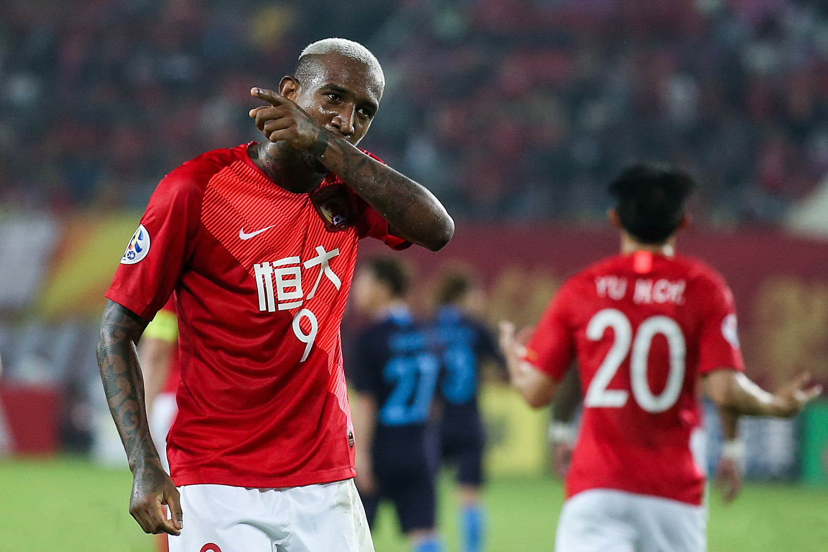 张伯伦逆袭，率队逆袭夺得重要胜利