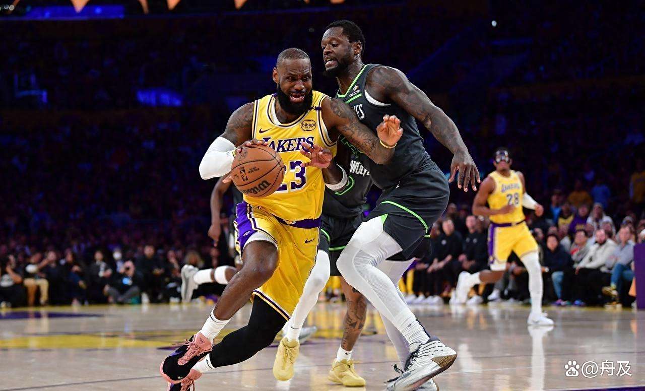 张伯伦逆袭，率队逆袭夺得重要胜利