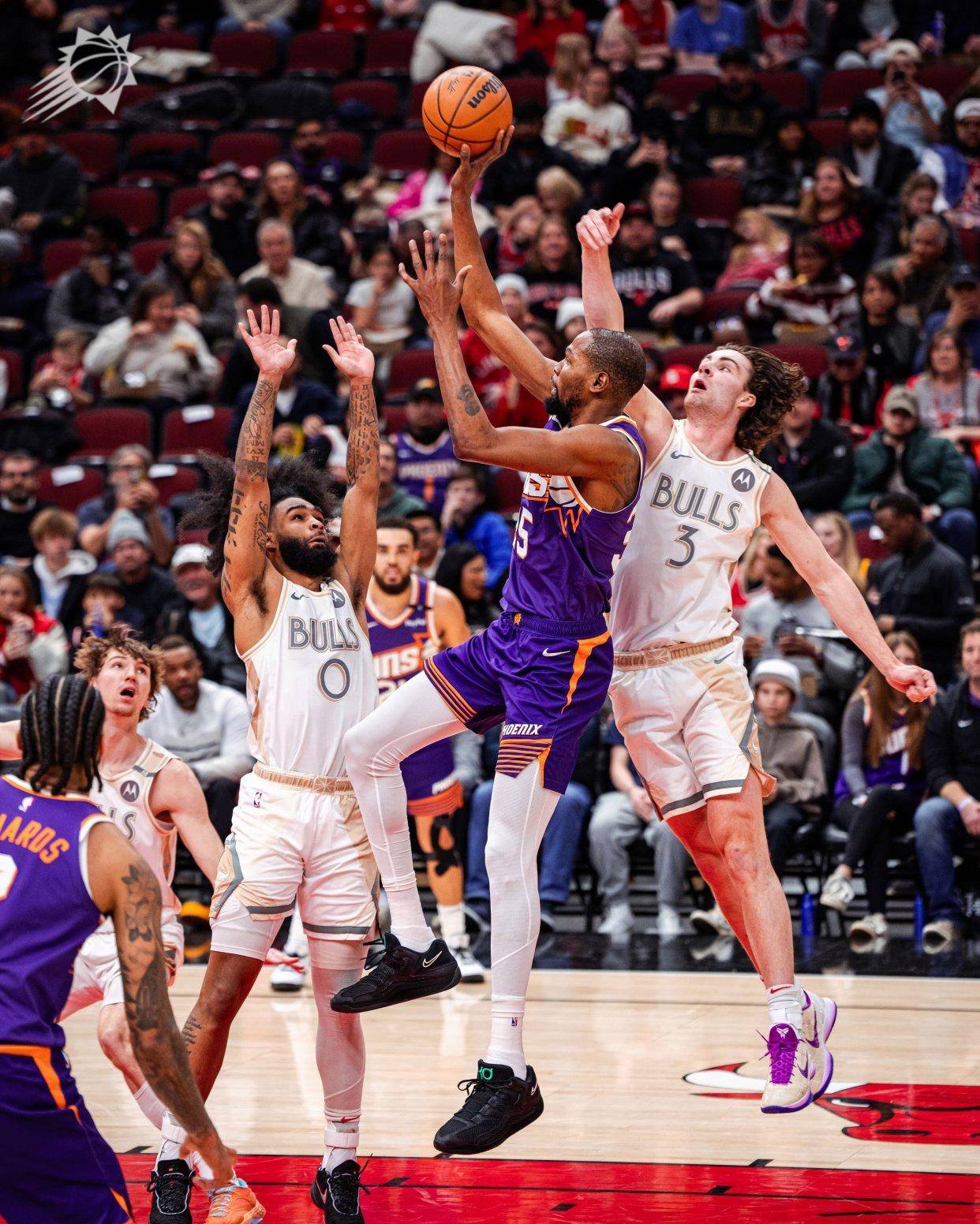 开拓者战胜公牛，保持领先