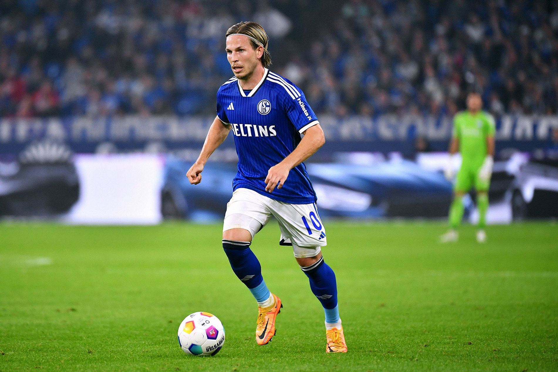 沙尔克主场告捷，取得重要胜利的简单介绍