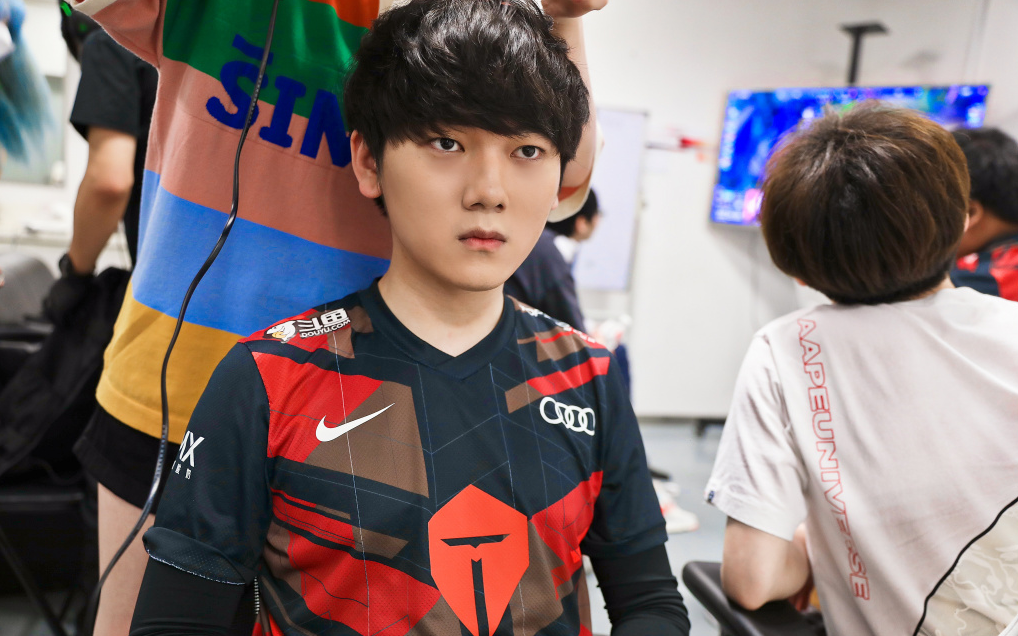 捷克共和国小胜德国，战胜强敌