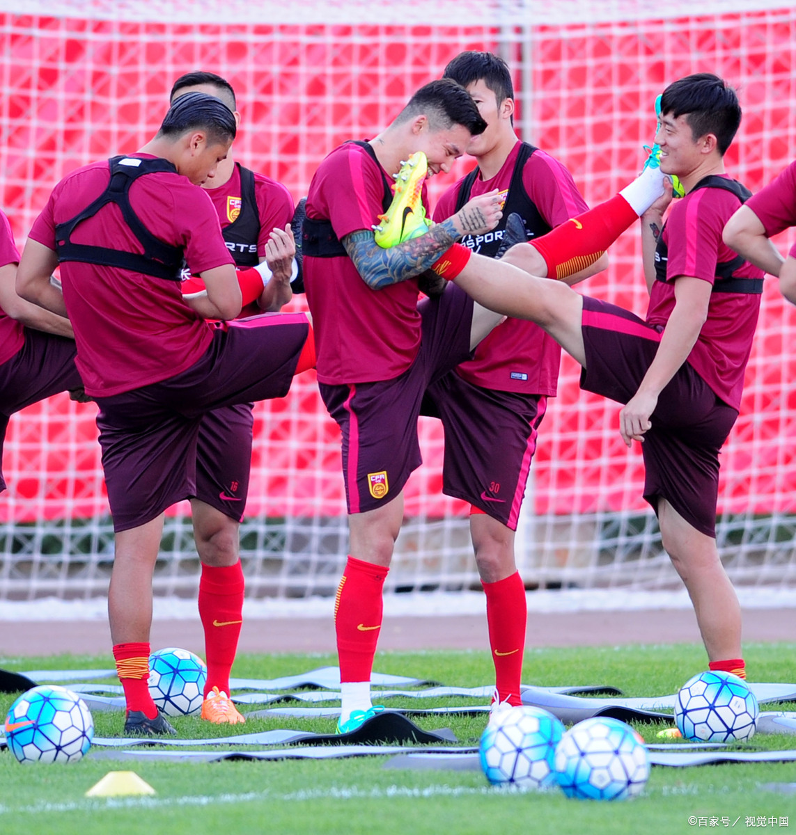 国内足球比赛中球队的最新战绩 国内足球比赛中球队的最新战绩